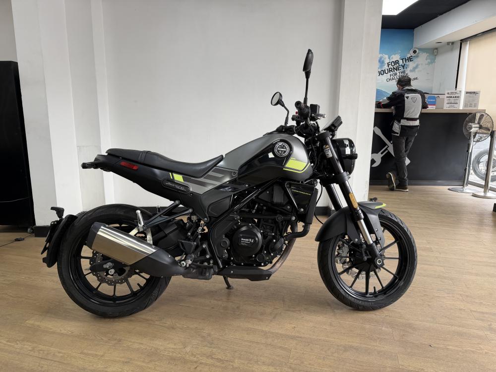 motoUsada-benelli-leoncino-250