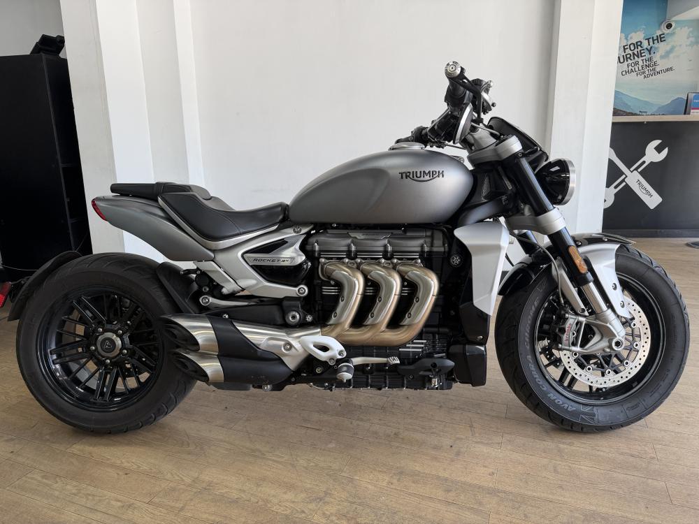 motoUsada-triumph-rocket-3-r